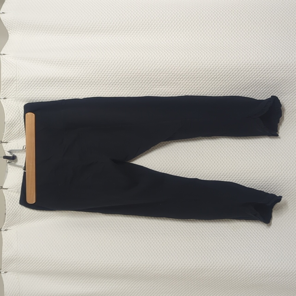 Lysse yoga capris - Picture 2 of 3